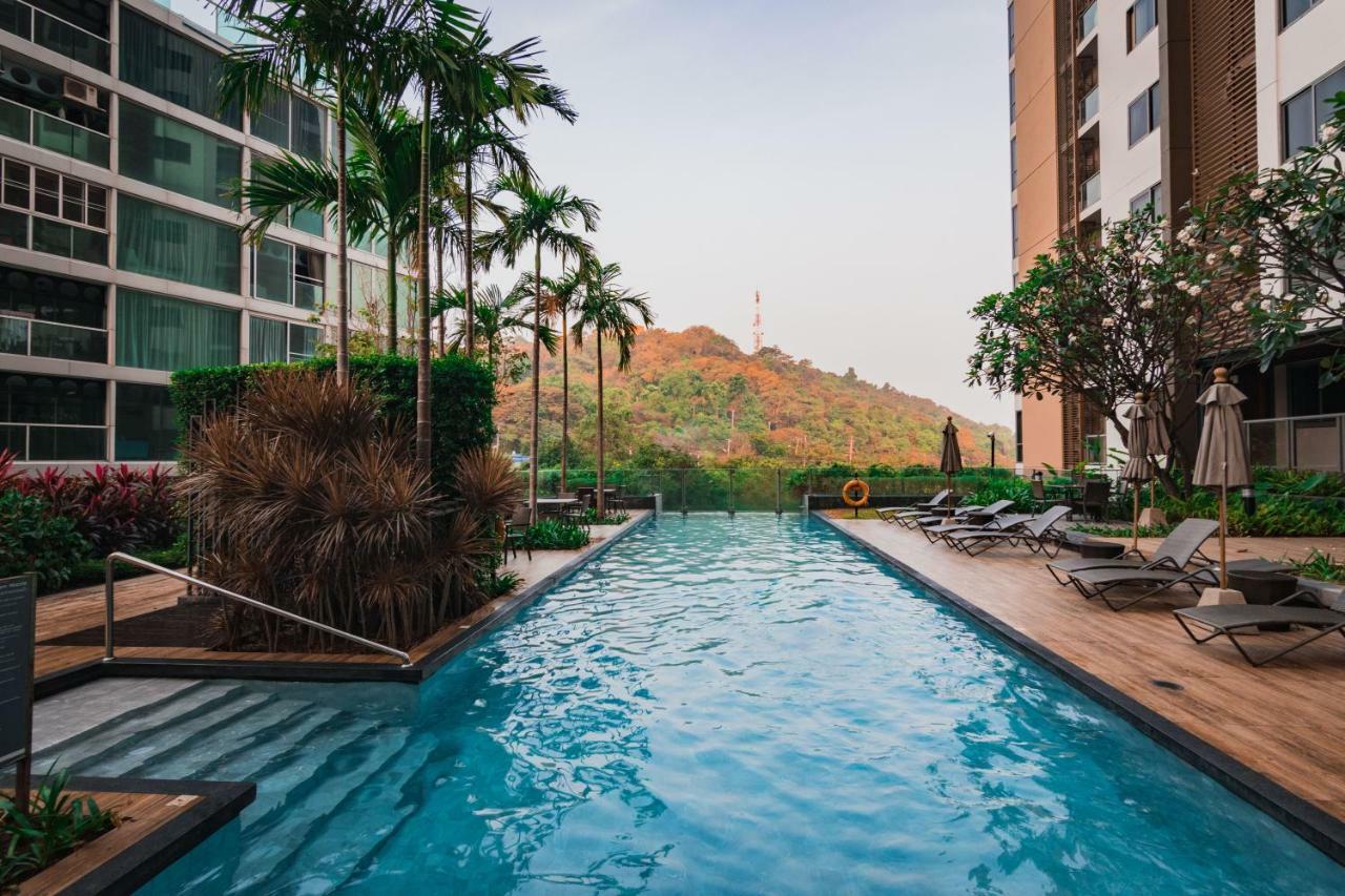 Unixx South By Pattayaholiday Apartment